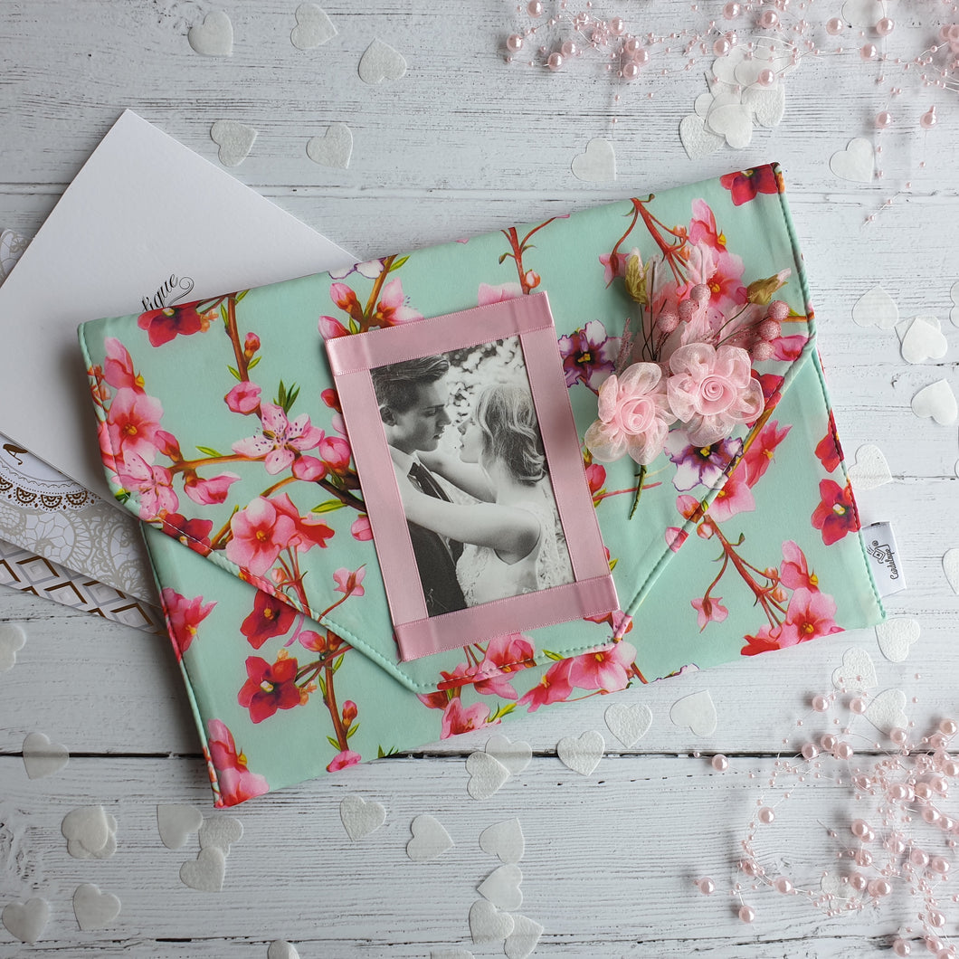 Flower Card Keepsake Holder (Traditional flap, flower & portrait photo)